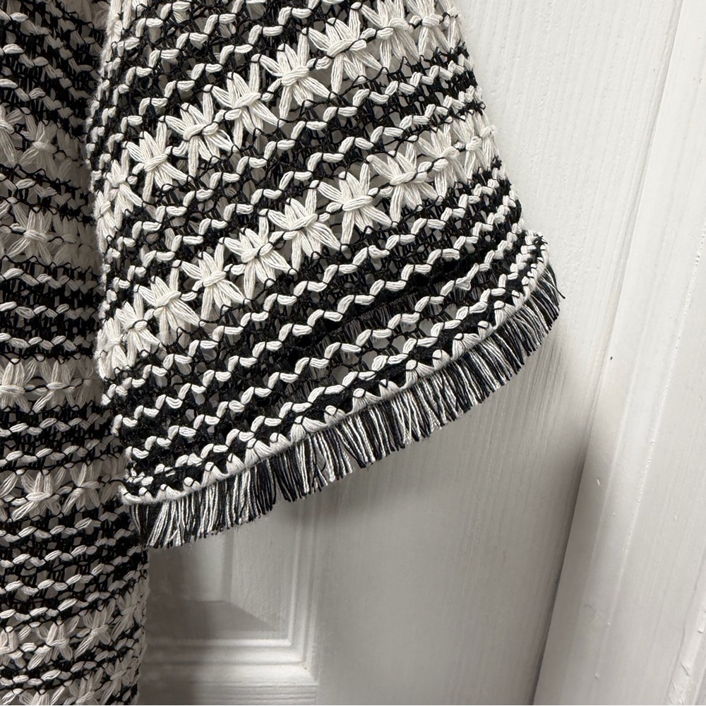 LOFT Women’s Black & White Striped Crocheted Top, Medium, Worn Once, Unlined - Picture 4 of 10